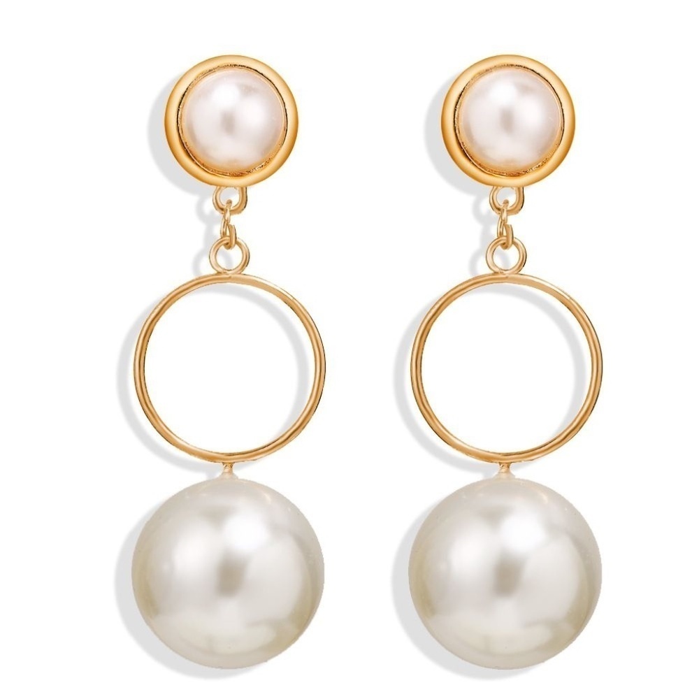 *AMBRIA* Gold Round Pendant Fashion Dangle Earrings
